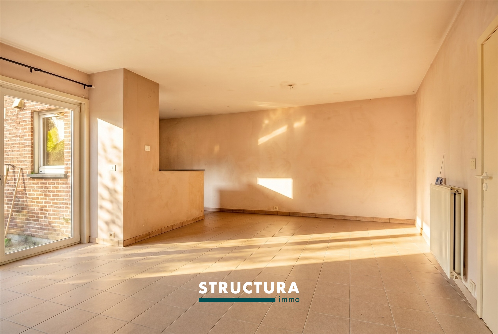 Appartement de plain-pied à rafraîchir avec 2 chambres et jardin - photo 3