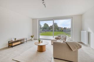 Layout of the house:Ground floor- entrance hall with guest toilet- living room with dining and sitting area- open fully equipped kitchen- storage/laundry room near the kitchenFirst floor- night hall- two bedrooms- fully equipped bathroom- separate toiletSecond floor- fixed staircase- master bedroom with built-in wardrobesGarden- terrace and driveway built- fully fenced- carport and driveway parking spaces- possibility to add a garden shed at the backAdvantages of the house:- modern comfort available- possibility to purchase at 6% VAT!- solar panels included- all facilities closedAre you looking for a ready-to-move-in home with modern comfort in Izegem? Then get in touch today for more information!