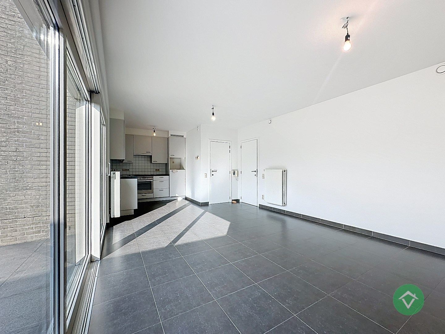 Instapklaar gelijkvloers appartement met staanplaats te Gistel - foto 4