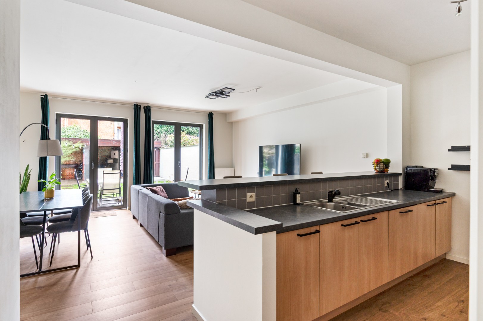Gelijkvloers appartement met zuidgerichte tuin in Groenenhoek! - foto 1