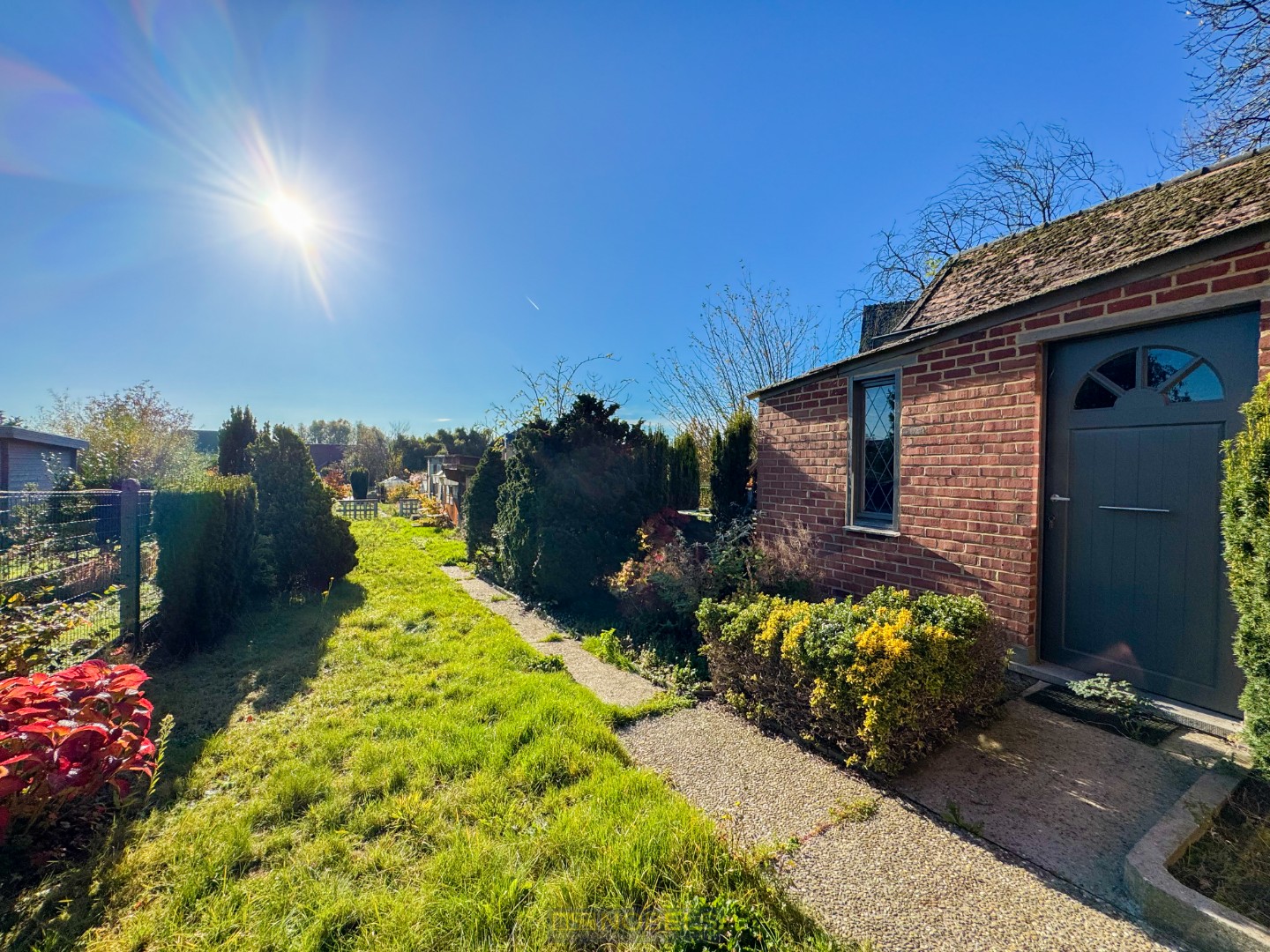 Te koop, Ruime gezinswoning met zonnige tuin op gunstige ligging te Brakel! - foto 2