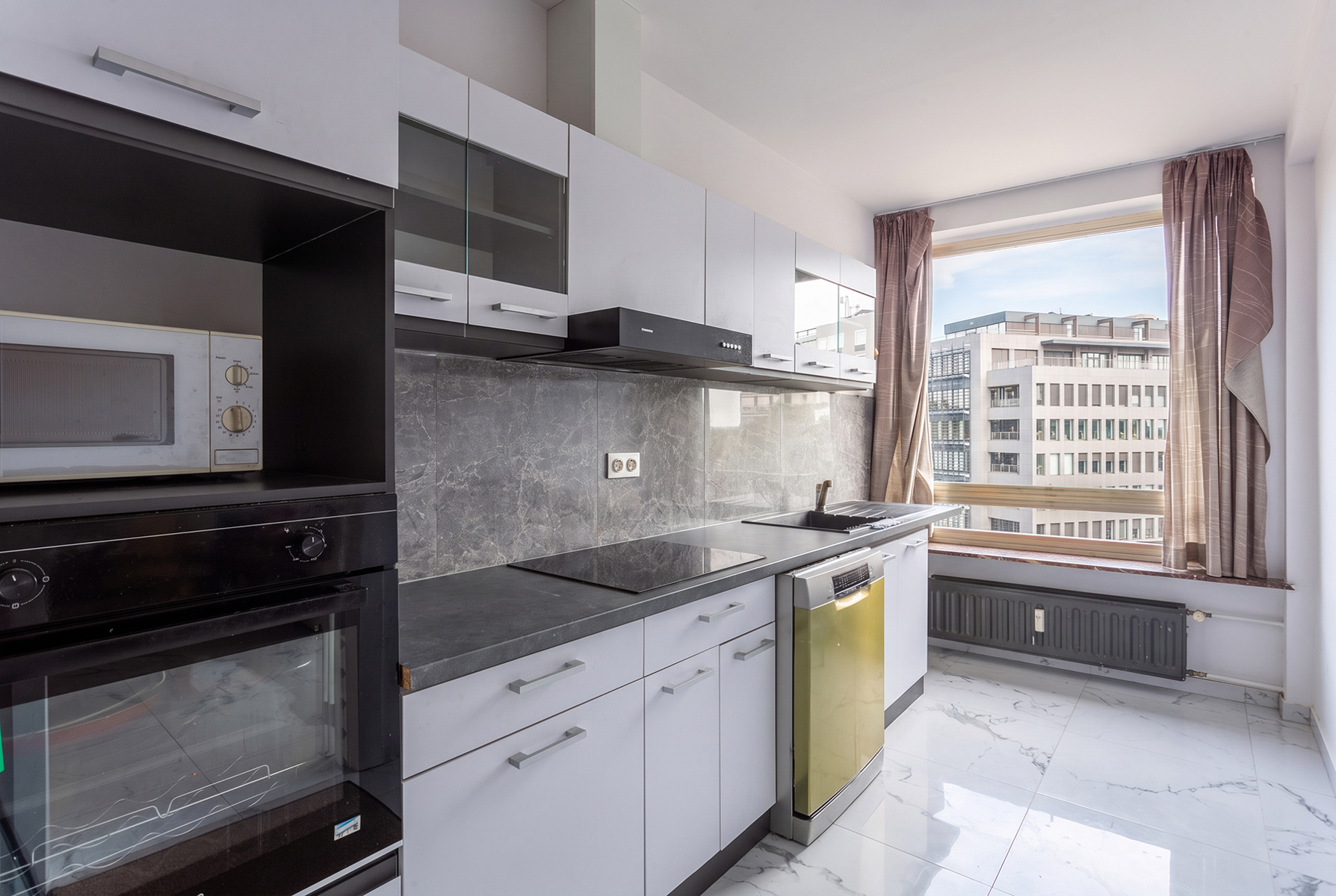 Apartment for sale in Antwerp with 3 bedrooms - photo 3