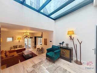 BRUSSEL, op een steenworp afstand van de Grote Markt in een neoklassieke straat, duplex appartement van ±128m² (volgens PEB) geheel met...