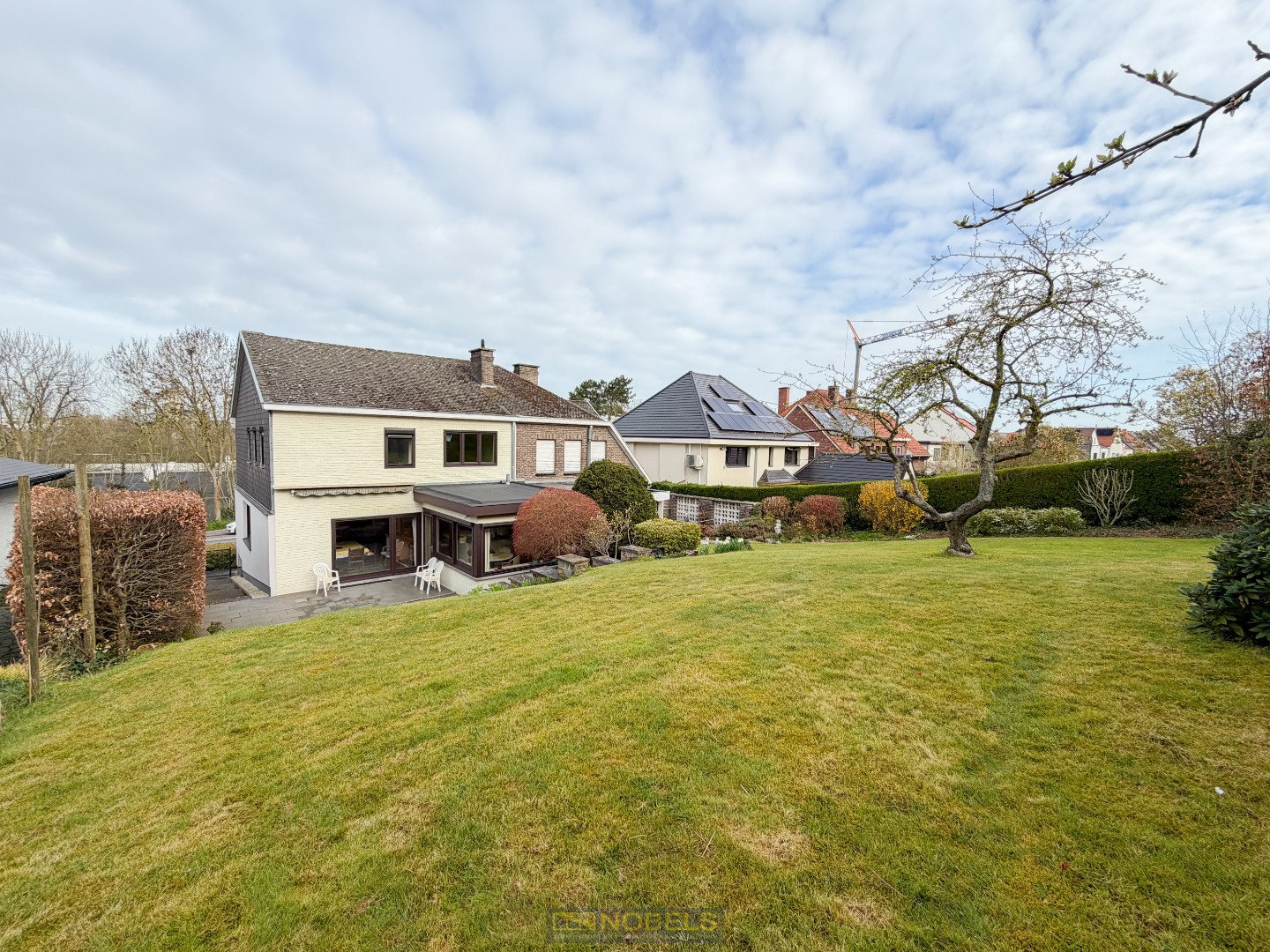 Te koop, Ruime gezinswoning met 4 slaapkamers aan de voet van de Edelareberg te Oudenaarde! - foto 3