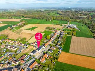 Vous recherchez un logement moderne et économe en énergie, mais souhaitez éviter la lourde charge de TVA de 21 % ? Dans la charmante ville...