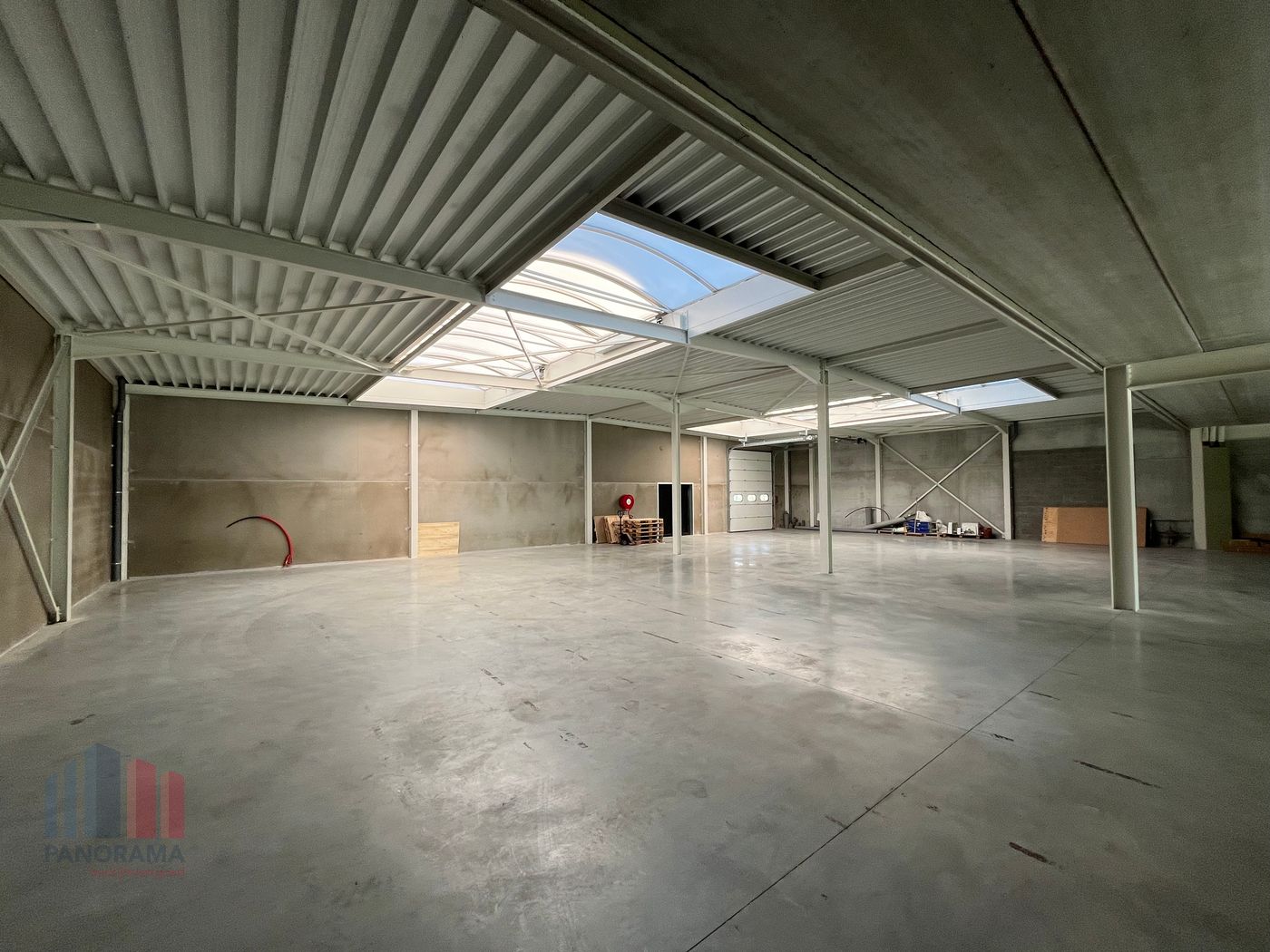 351 m² showroom/kantoor op absolute toplocatie nabij de R4 - foto 5