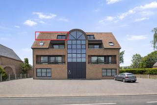 Dit mooie, instapklare appartement op een toplocatie in Lommel wordt verkocht!Het appartement, gelegen op de Kloosterstraat te Lommel, heeft een...