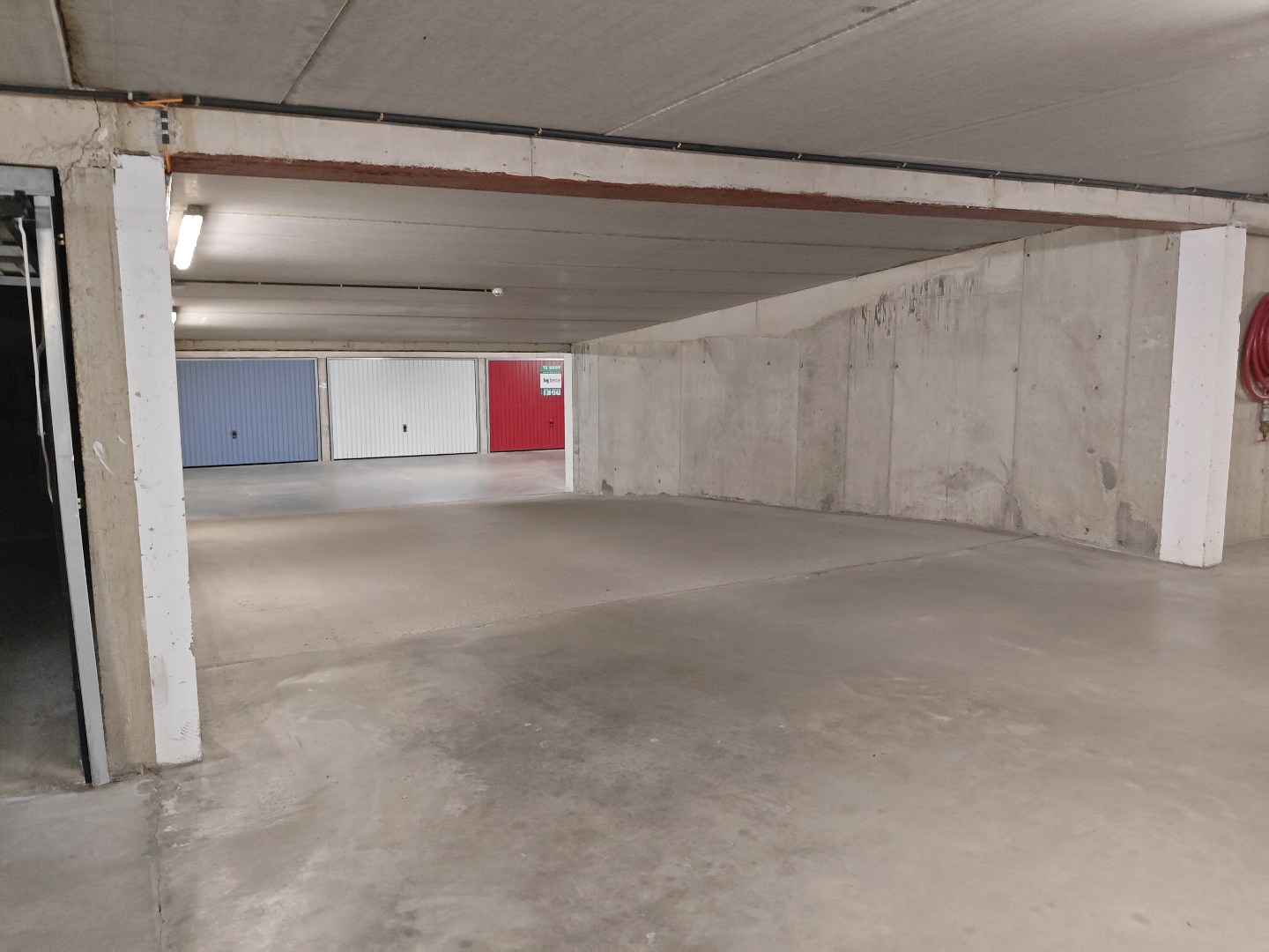 Garage très spacieux et bien situé à vendre - Résidence Boei - photo 2