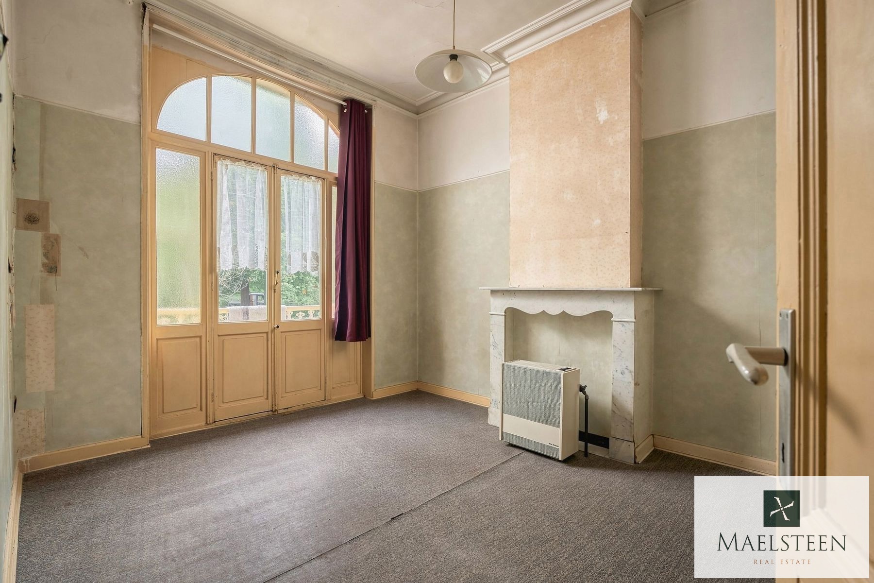 Te renoveren neoclassicistische woning op de rand van Bruge - foto 5