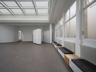 Located in the heart of the lively Saint-Gilles district, close to Place Stéphanie and Boulevard de Waterloo, this magnificent exhibition space...