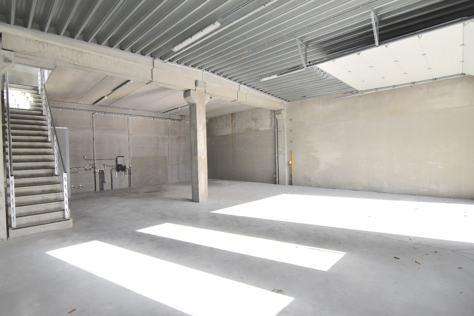 Commercial for rent in Sint-Michiels - photo 3