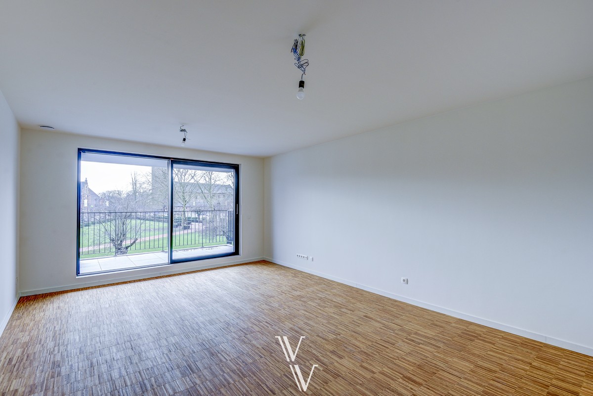 Nieuwbouwappartement met 2 slpk, parking en 2 terrassen - foto 4