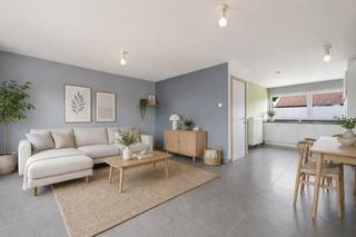 Deze opbrengsteigendom werd in 2004 volledig vernieuwd en bestaat uit 2 appartementen. De eigendom is zeer verzorgd en volledig instapklaar. Netto rendement van een kleine 4%! <br /><br />Indeling als volgt :<br />Appartement 1 op eerste verdiep : Leefruimte met open ingerichte keuken, 1 slaapkamer en badkamer, berging. Momenteel verhuurd aan 615,70 euro/maand (EPC B)<br /><br />Gelijkvloers appartement 2 : inkom, grote leefruimte met open ingerichte keuken, 2 slaapkamers, badkamer, groot terras en tuin. Momenteel verhuurd aan 750,22 euro/maand (EPC C)<br /><br />De eigendom werd altijd zeer goed onderhouden , en zeer vlot verhuurd ! <br /><br />Extra troef : elektriciteit conform + gunstige EPC's ! Ideale beleggingseigendom !<br />Interesse ? Meer info ? Bel ons op 057 377 477