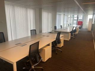 Dit kantoor op de derde verdieping biedt 277m² aan inspirerende werkruimte met een prachtig zicht op de E313. Gelegen tussen Antwerpen en Hasselt,...