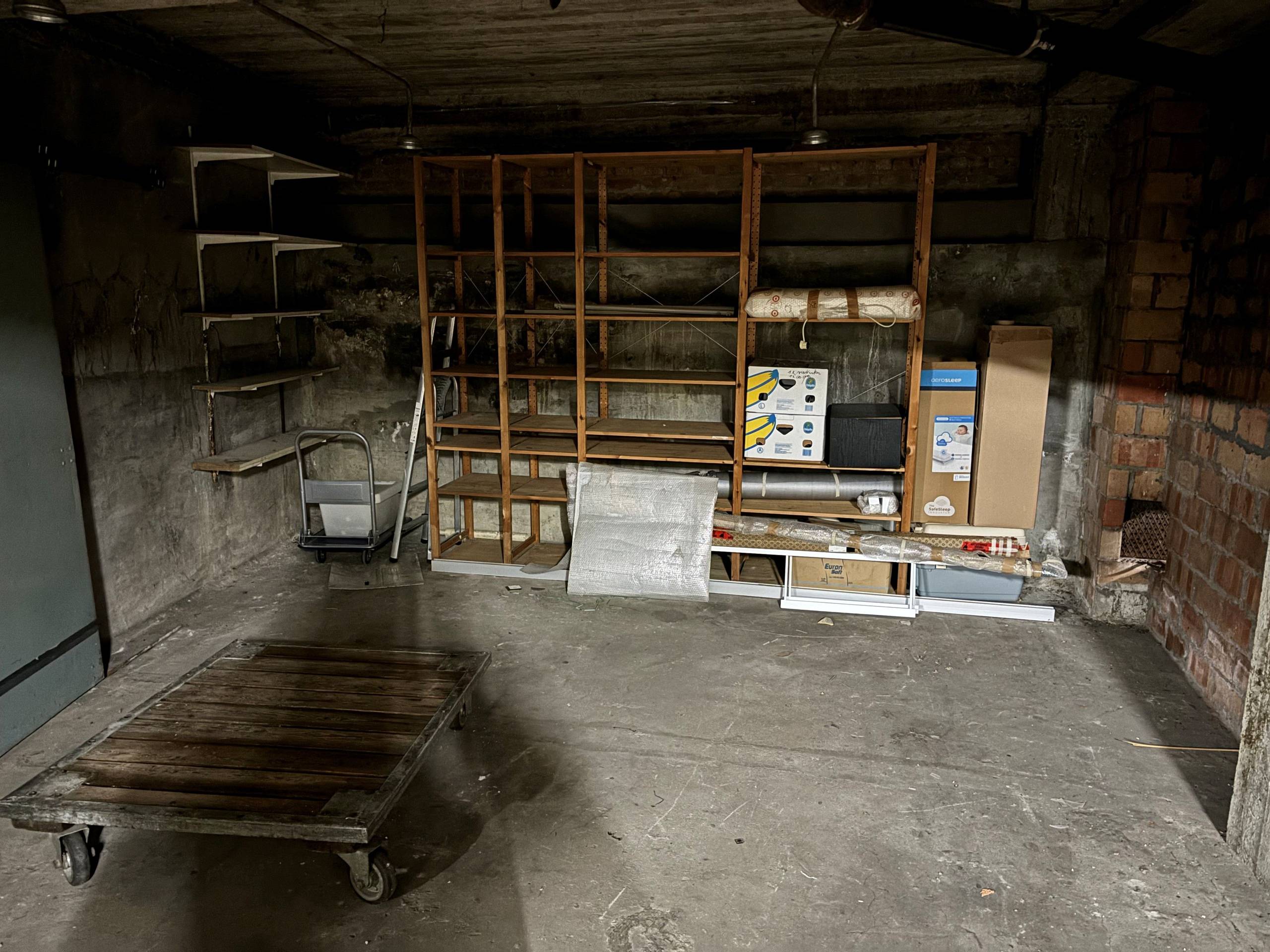 Gesloten garagebox in Vuurtorenwijk, Oostende. - foto 3