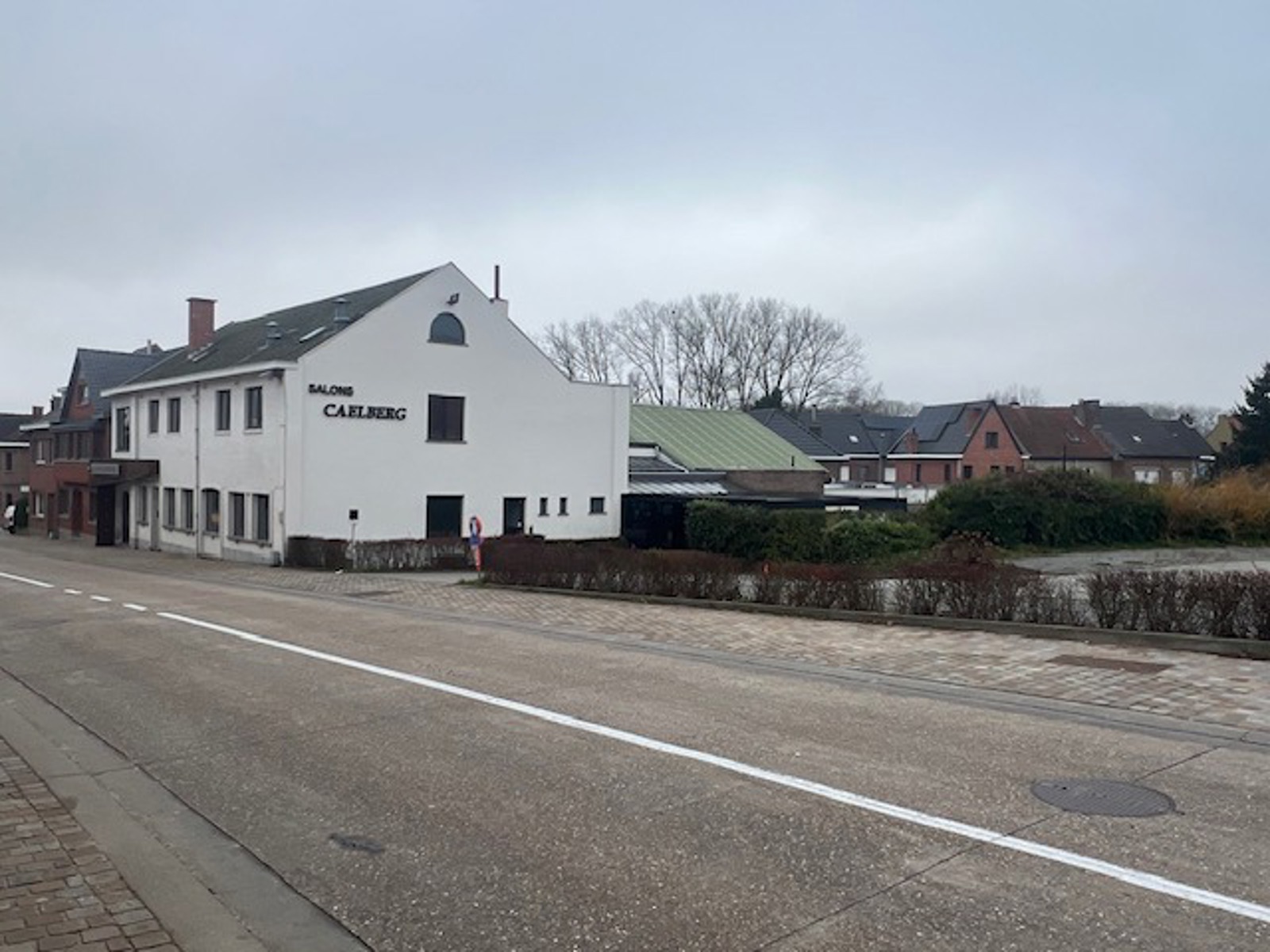 Projectgrond (vroegere feestzaal met woonst en parking) - foto 2