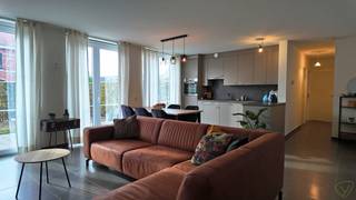 Dit instapklaar en stijlvol afgewerkt appartement in Normandische stijl biedt een aangename woonervaring met veel licht en comfort. Dankzij...