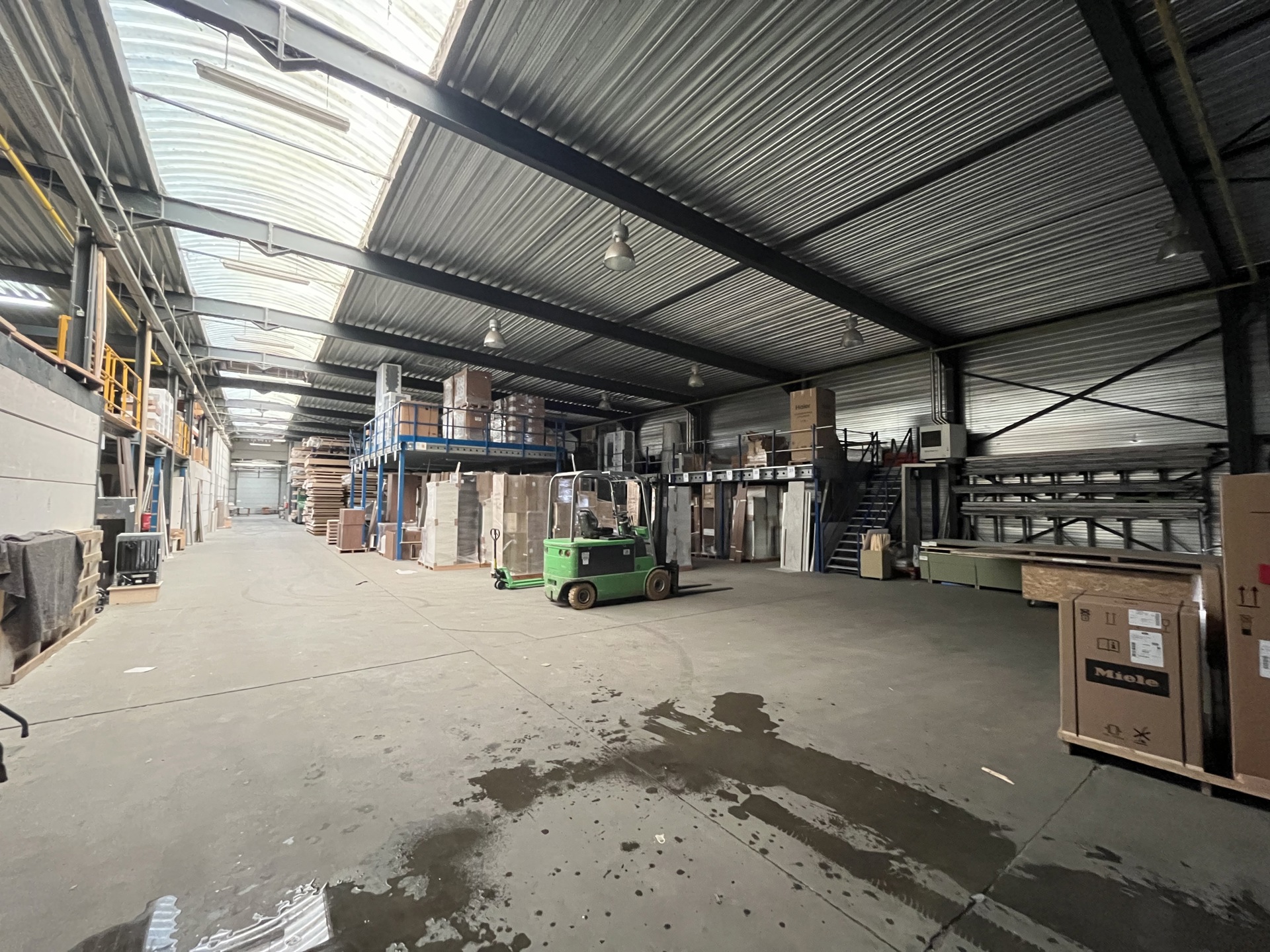 Multifunctionele bedrijfsgebouw op een uitstekende locatie Te Koop - foto 5