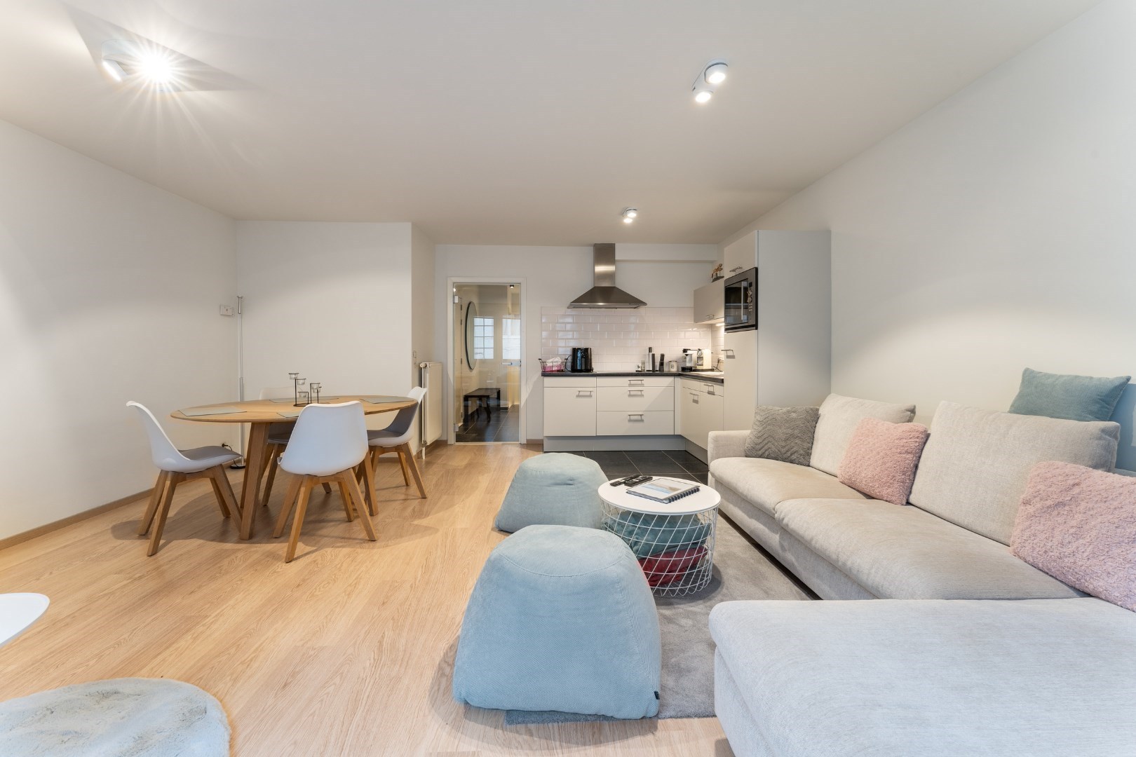 Ongemeubeld appartement met 2 slpks. - foto 2