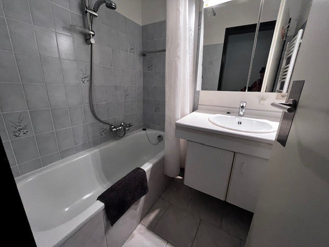 TOPPER! Appartement met 2 slaapkamers en fantastisch zicht en ook zijdelings zeezicht - foto 5