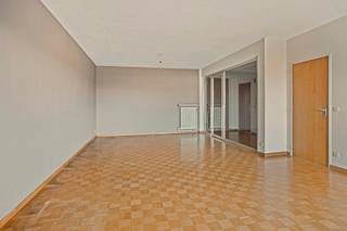 Gelegen op de hoogste verdieping van een verzorgd en kleinschalig gebouw, biedt dit gezellige en ruime appartement een ideale combinatie van...