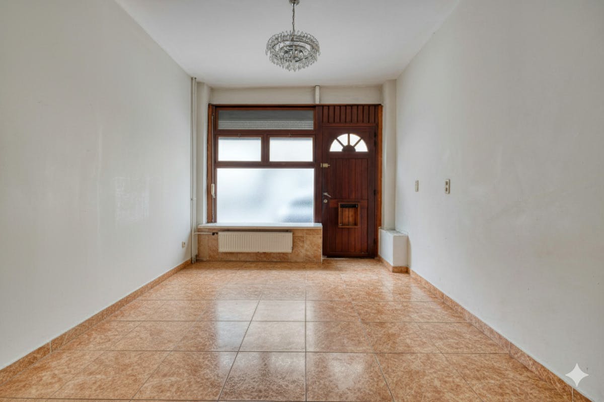 House for Sale in Brussels near Anneessens - Grand Place - photo 3