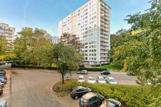 <p>L'emplacement "P40" est situé dans le garage souterrain de la résidence Regen II, Roest d'Alkemadelaan 9 à Berchem. <br />Curieux ? Prenez bientôt rendez-vous !</p>