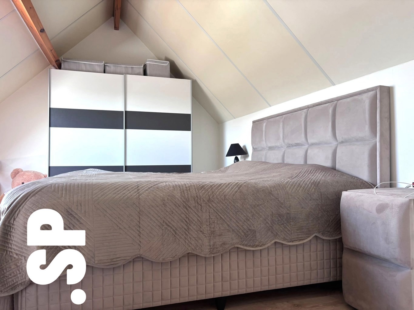 Gerenoveerd duplexappartement met één slaapkamer. - foto 5
