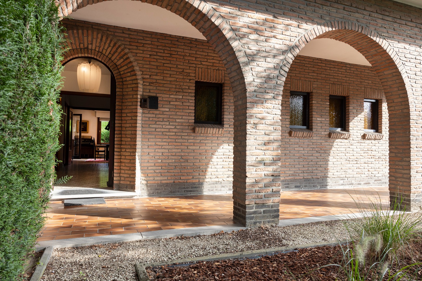 Te renoveren gelijkvloerse alleenstaande woning. - foto 1