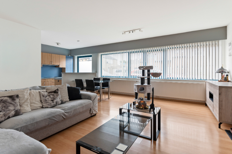 Instapklaar gelijkvloersappartement (75m2) met 2 SLK & autostaanplaats - foto 3