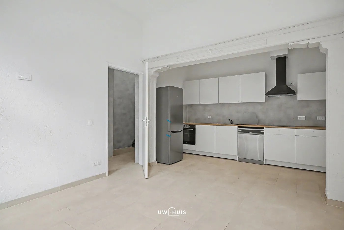 GROTE WONING MET 7 SLPK, 3 KEUKENS EN TUIN IN CENTRUM TEMSE - foto 4