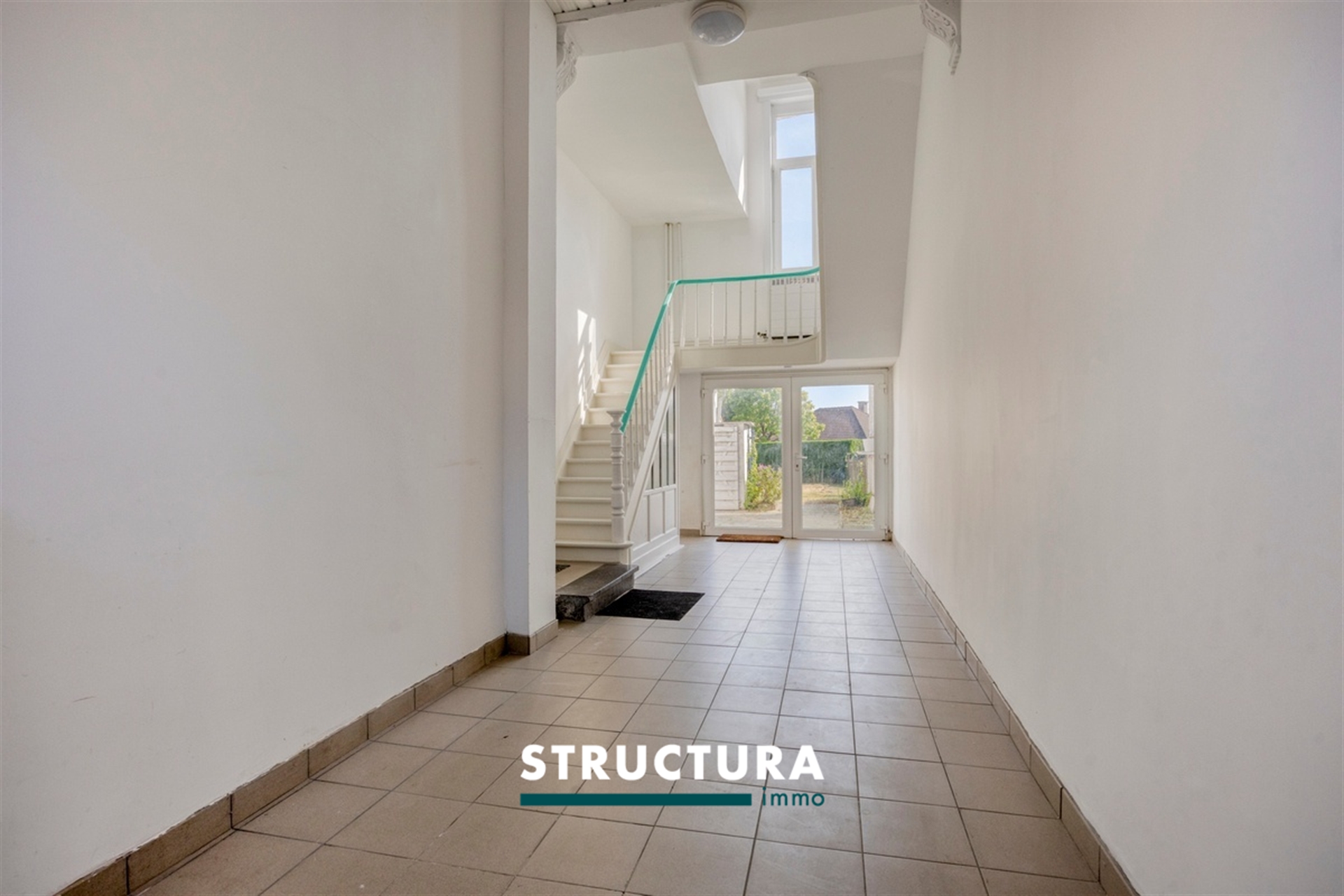 Veelzijdige woning (kangoeroewonen, wonen/werken, ...) met tuin en oprit - foto 4