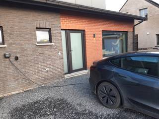Deze gelijkvloerse woning is uitstekend gelegen : landelijk, en toch nabij het centrum van Asper.Enkele jaren geleden werd deze eigendom volledig...