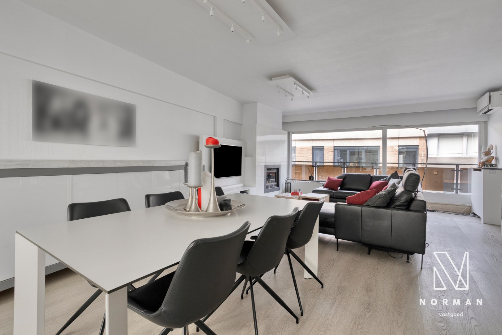 Duplex te koop in het centrum van Kuurne met 3 slaapkamers en een groot zongericht terras met tuinhuis. - foto 5