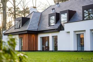 VILLA EXCLUSIVE ENTIÈREMENT RÉNOVÉE SUR UN EMPLACEMENT DE CHOIX À S-GRAVENWEZEL (SCHILDE)Janssen & Janssen Vastgoed a le plaisir de vous présenter...