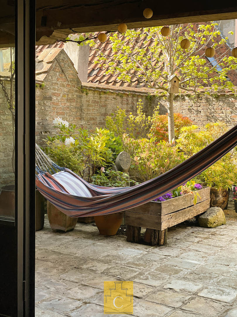 Herenwoning op idyllisch plein aan de Sint-Walburgakerk - photo 3