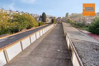 <p><span>Complex van 58  afgesloten garages, allemaal verhuurd.    </span></p><p><span> </span></p><p><span>In een rustige woonwijk van Anderlecht, vlakbij de Mettewie- en Machtenlaan, bieden wij u een lot van 58 zeer goed onderhouden en allemaal verhuurde boxen aan!</span></p><p><span> </span></p><p><span>Rustige ligging binnen een woonblok.</span></p><p><span>Weinig wisseling van huurders en geen leegstand.</span></p><p><span> </span></p><p><span>Huuropbrengst op aanvraag .</span></p><p><span> </span></p><p><span>Toegang vanaf de straat  geautomatiseerd via een telefoongroep. </span></p><p><span>Als de huurder niet betaalt, heeft hij geen toegang meer!</span></p><p><span> </span></p><p><span>Geen kosten voor mede-eigendom!</span></p><p><span> </span></p><p><span>Exploitatievergunning geldig tot 2035 en hernieuwbaar.</span></p><p><span>Elektrische installatie conform.</span></p><p><span>Geen bodemverontreiniging.</span></p><p><span> </span></p><p><span>Een zorgeloze investering waarmee u uw portefeuille kunt diversifiëren. Een kans voor investeerders!</span></p><p><span>We verkopen ook een ander complex van 29 garages in de buurt!</span></p><p><span> </span></p><p><span>Informatie en bezichtigingen op 078 48 47 00 of via info@ap-p.be.</span></p><p><span> </span></p>