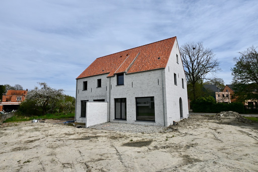 Prachtige Landelijke woning met mogelijk 4 slaapkamers ! - foto 3