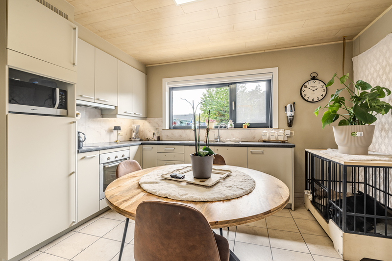 Halfopen bebouwing op een prachtig perceel van 1.113m² - foto 4