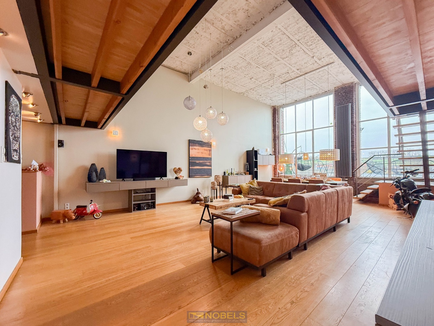 Te koop, luxueuze loft (208m²) met 2 staanplaatsen en terras op centrale ligging te Oudenaarde (Leupegem) - photo 5