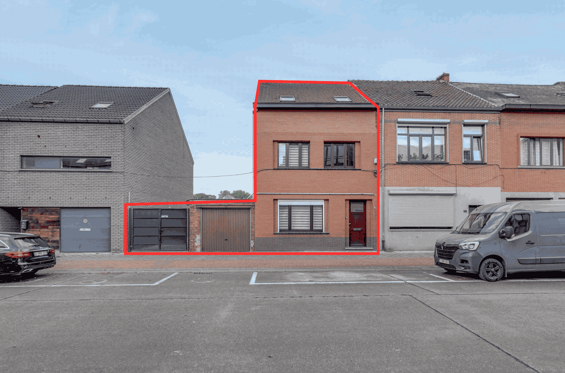 Halfopen woning met 4 slpks en bijgebouwen - foto 4