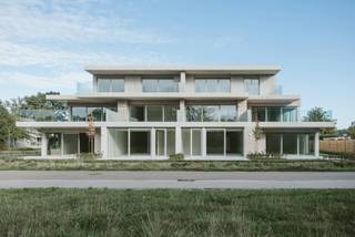 Dockx realiseerde in de landelijke omgeving van Testelt 18 energie zuinige service flats voorzien van alle wooncomfort met functies zoals...