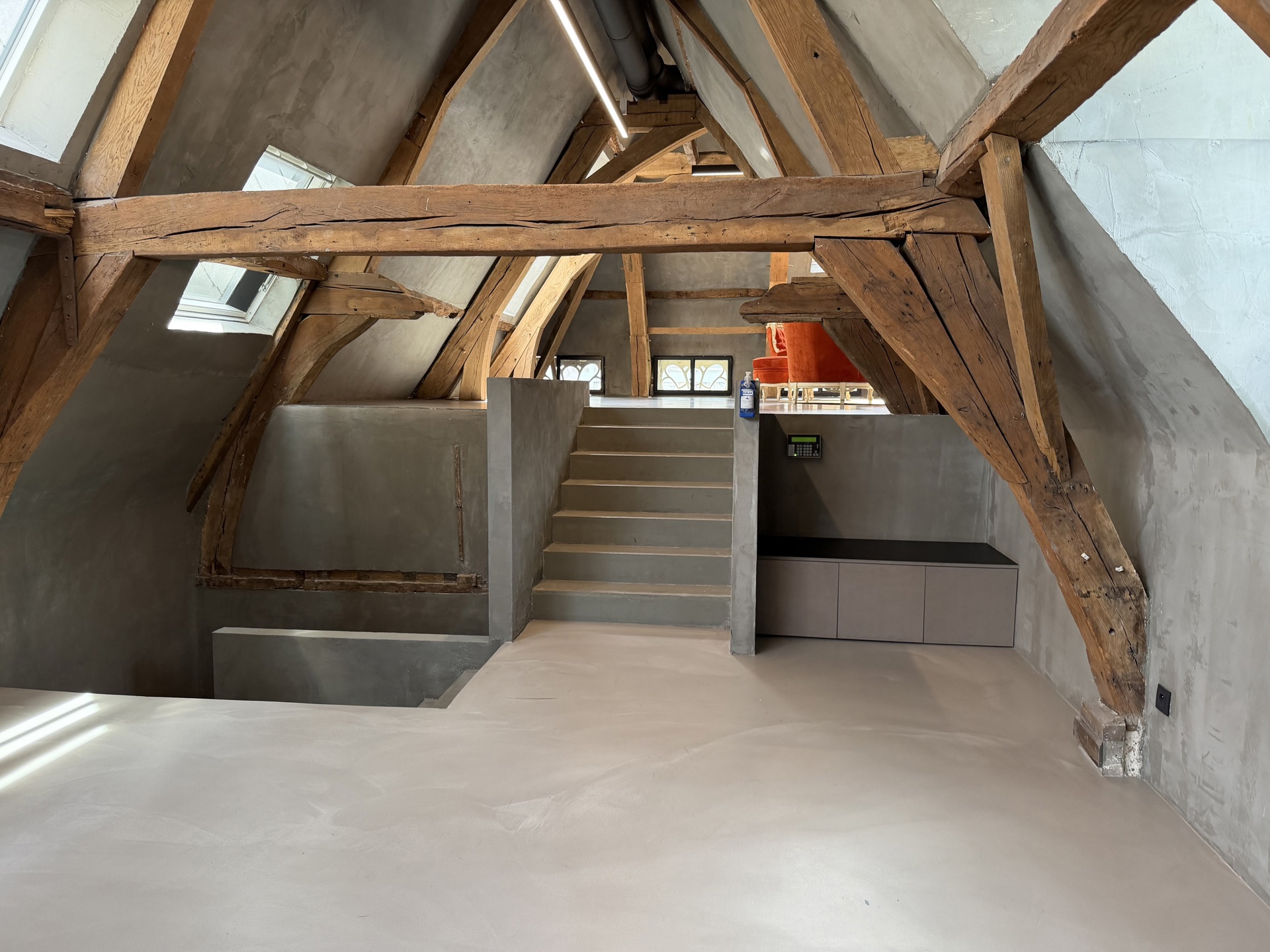 Kantoren te huur in het commerciële hart van Antwerpen. - foto 4