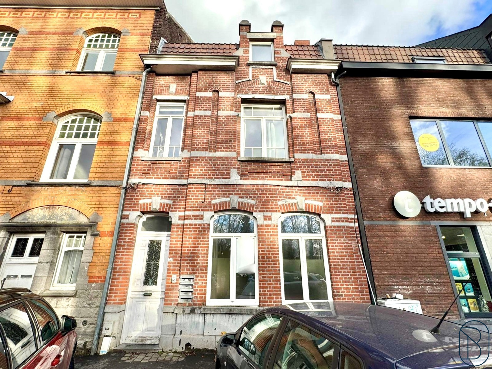 VERGUNDE OPBRENGSTEIGENDOM bestaande uit een STUDIO en 3 APP. - foto 1