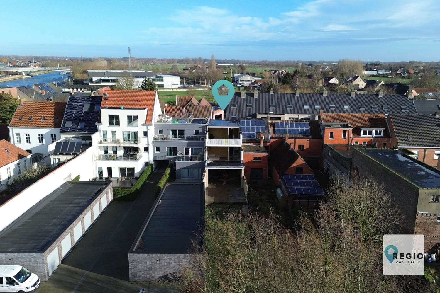 Centraal gelegen gezinswoning in ruwbouwfase biedt ongezien potentieel. - foto 2