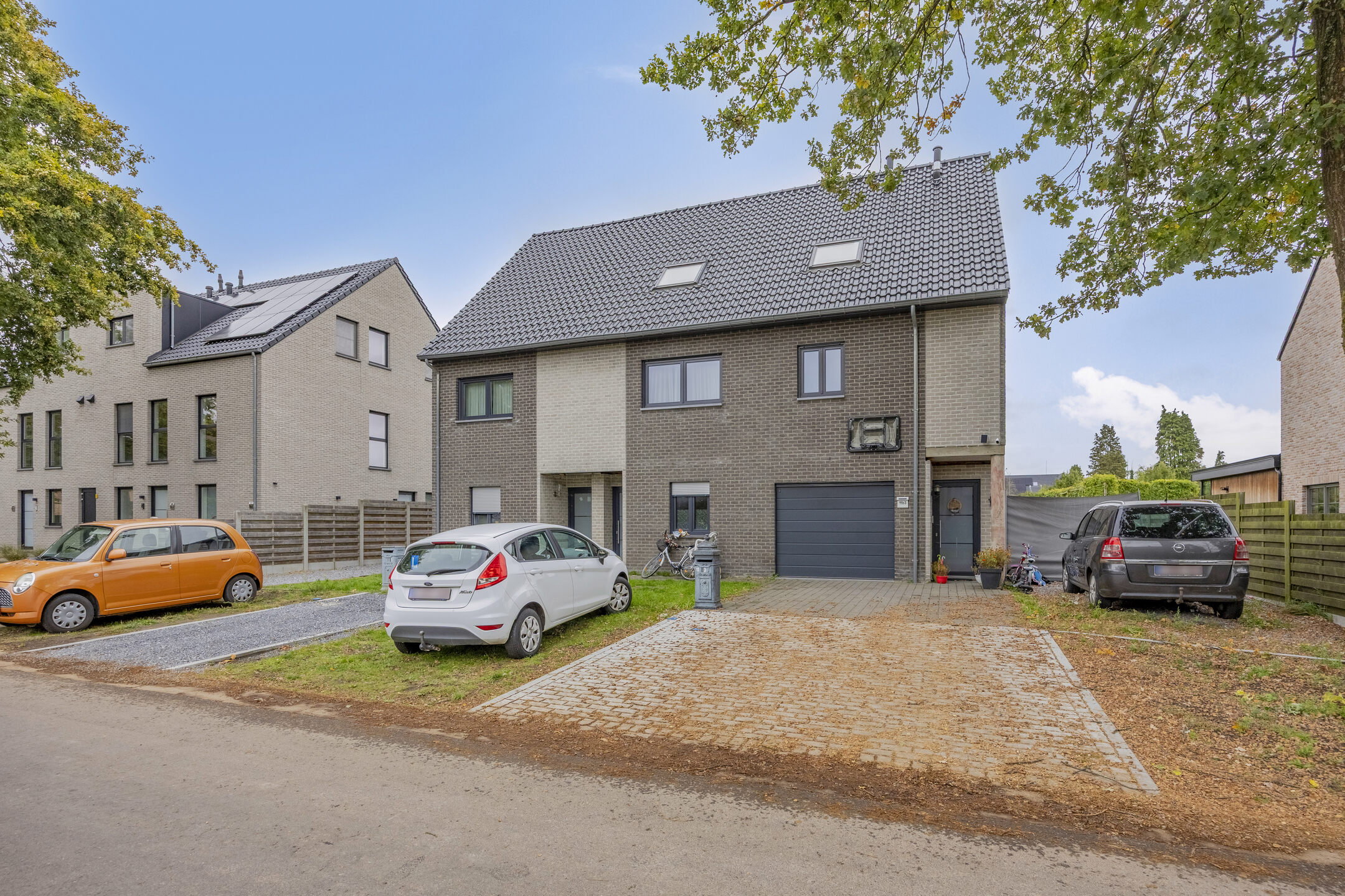 Halfopen woning met 5 slaapkamers in Leopoldsburg - foto 1