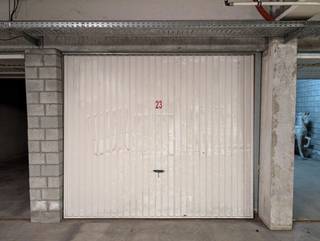 Drie ondergrondse garageboxen te Raamveld in het centrum van Turnhout.De drie garageboxen (P22, P23 en P24) liggen naast elkaar in een ondergrondse...
