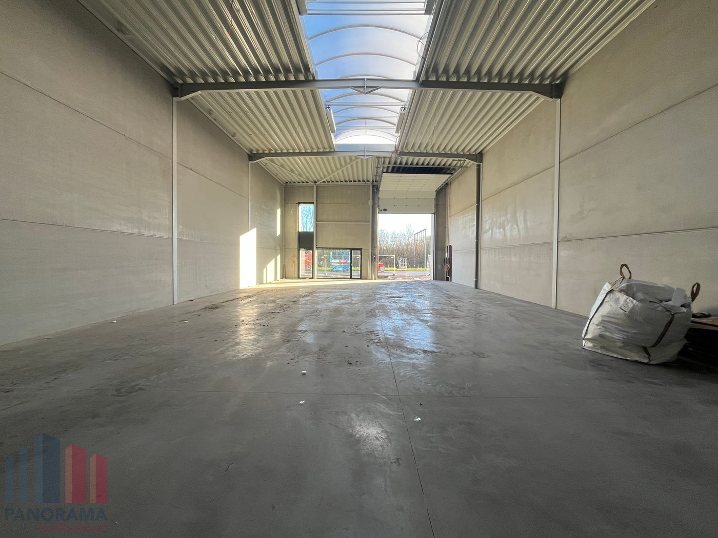 Opslagruimte van 300 m² &amp; uitstekend gelegen vlak aan de E40 - photo 5