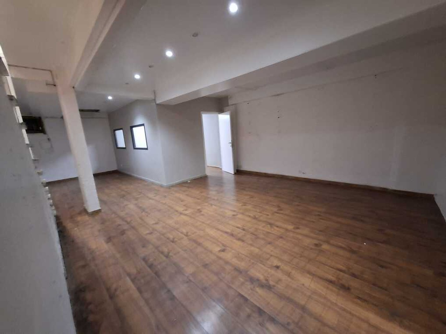 Ruim commercieel pand op toplocatie in Antwerpen! - foto 5