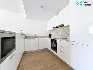Tel: +32 475 71 63 52 / E-mail: matthieu.goffin@weinvest.beWe Invest stelt met trots dit prachtige appartement met twee slaapkamers voor, ideaal...